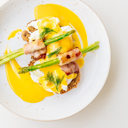 Eggs Benedict With Bacon