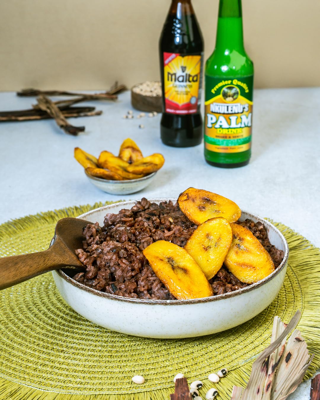 Waakye Rice mit Plantain & Shito (10 Portionen) - Fertiggericht
